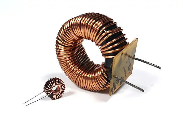 Sendust Toroidal Core Differentiaalisen tilan kuristimet – suuri virta, alhainen kohina, erinomainen DC-bias